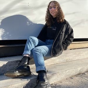 Meet your Posher, Ana